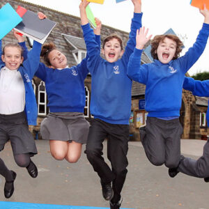 O que as escolas podem ou não cobrar dos pais