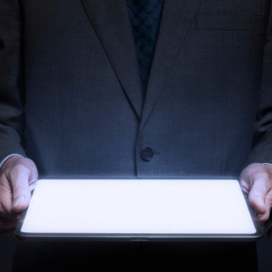Precisa de Faculdade para Ser Designer? A Verdade Sobre o Mercado de Trabalho